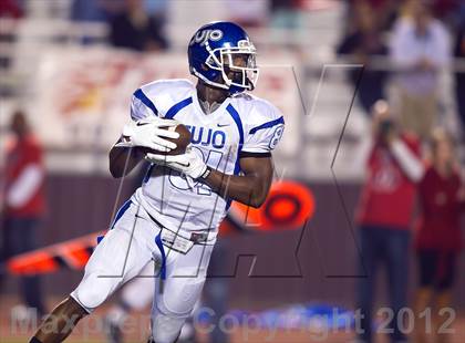 Thumbnail 1 in Tyler vs. Centennial (UIL 4A Division 1 Quarterfinal Playoff) photogallery.