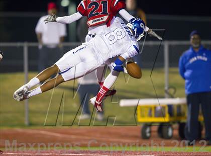Thumbnail 2 in Tyler vs. Centennial (UIL 4A Division 1 Quarterfinal Playoff) photogallery.