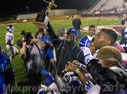 Thumbnail 2 in Tyler vs. Centennial (UIL 4A Division 1 Quarterfinal Playoff) photogallery.