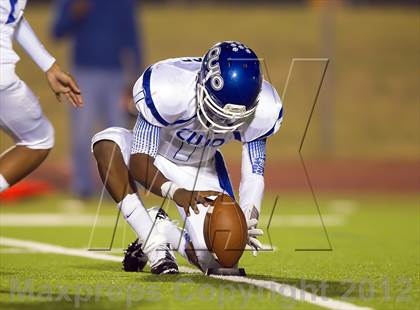 Thumbnail 2 in Tyler vs. Centennial (UIL 4A Division 1 Quarterfinal Playoff) photogallery.