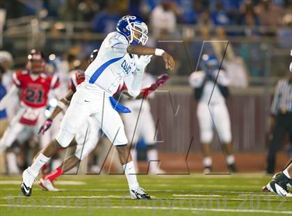 Thumbnail 1 in Tyler vs. Centennial (UIL 4A Division 1 Quarterfinal Playoff) photogallery.