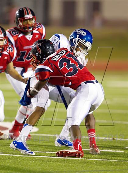 Thumbnail 1 in Tyler vs. Centennial (UIL 4A Division 1 Quarterfinal Playoff) photogallery.