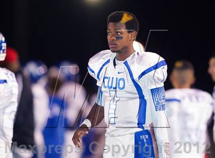 Thumbnail 2 in Tyler vs. Centennial (UIL 4A Division 1 Quarterfinal Playoff) photogallery.