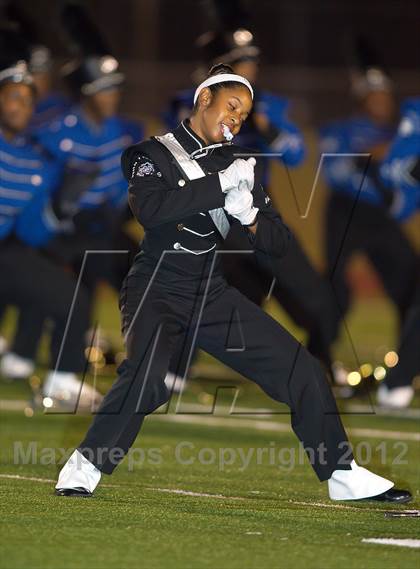 Thumbnail 2 in Tyler vs. Centennial (UIL 4A Division 1 Quarterfinal Playoff) photogallery.
