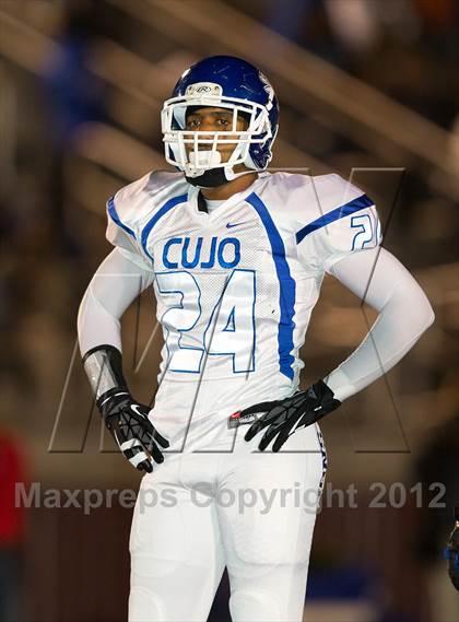 Thumbnail 3 in Tyler vs. Centennial (UIL 4A Division 1 Quarterfinal Playoff) photogallery.