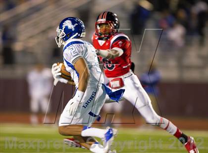 Thumbnail 2 in Tyler vs. Centennial (UIL 4A Division 1 Quarterfinal Playoff) photogallery.