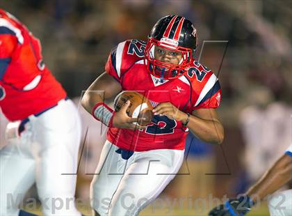 Thumbnail 2 in Tyler vs. Centennial (UIL 4A Division 1 Quarterfinal Playoff) photogallery.