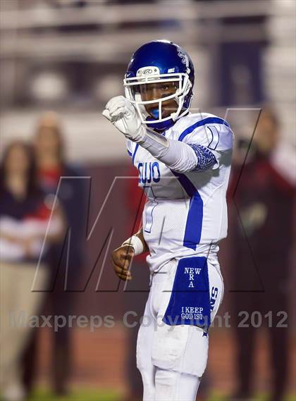 Thumbnail 3 in Tyler vs. Centennial (UIL 4A Division 1 Quarterfinal Playoff) photogallery.