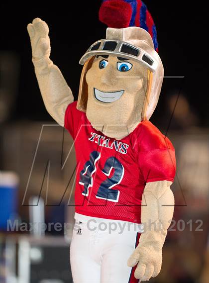 Thumbnail 2 in Tyler vs. Centennial (UIL 4A Division 1 Quarterfinal Playoff) photogallery.