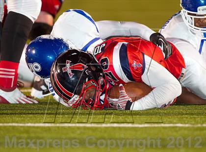 Thumbnail 1 in Tyler vs. Centennial (UIL 4A Division 1 Quarterfinal Playoff) photogallery.