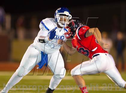 Thumbnail 2 in Tyler vs. Centennial (UIL 4A Division 1 Quarterfinal Playoff) photogallery.