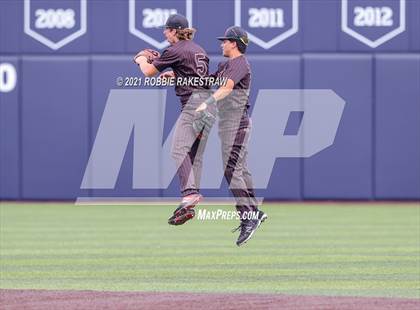 Thumbnail 3 in Rockwall vs. Rockwall-Heath (UIL 6A Regional Finals Game 3) photogallery.