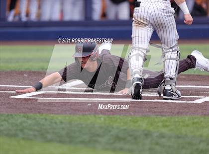Thumbnail 3 in Rockwall vs. Rockwall-Heath (UIL 6A Regional Finals Game 3) photogallery.