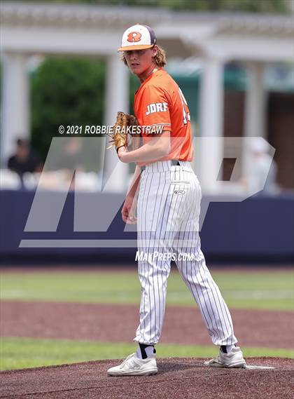 Thumbnail 2 in Rockwall vs. Rockwall-Heath (UIL 6A Regional Finals Game 3) photogallery.