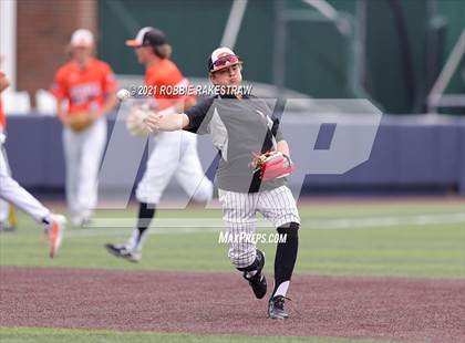 Thumbnail 1 in Rockwall vs. Rockwall-Heath (UIL 6A Regional Finals Game 3) photogallery.