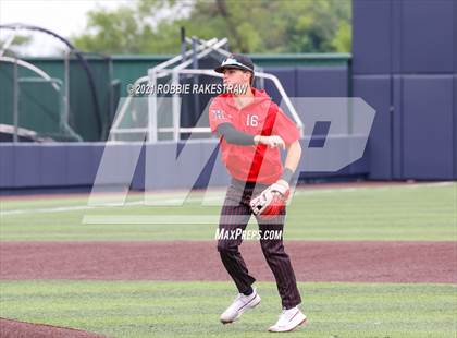 Thumbnail 3 in Rockwall vs. Rockwall-Heath (UIL 6A Regional Finals Game 3) photogallery.