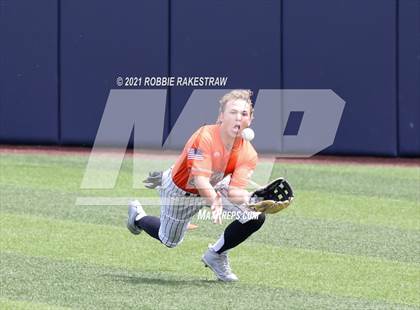 Thumbnail 1 in Rockwall vs. Rockwall-Heath (UIL 6A Regional Finals Game 3) photogallery.