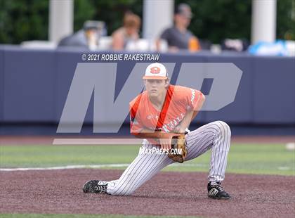 Thumbnail 2 in Rockwall vs. Rockwall-Heath (UIL 6A Regional Finals Game 3) photogallery.