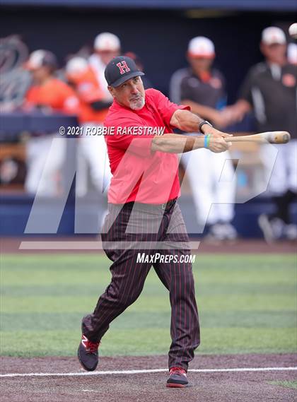 Thumbnail 1 in Rockwall vs. Rockwall-Heath (UIL 6A Regional Finals Game 3) photogallery.