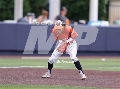 Thumbnail 3 in Rockwall vs. Rockwall-Heath (UIL 6A Regional Finals Game 3) photogallery.