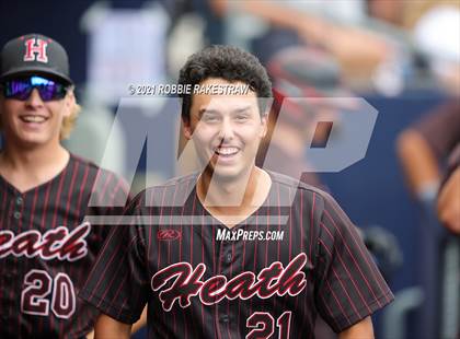 Thumbnail 2 in Rockwall vs. Rockwall-Heath (UIL 6A Regional Finals Game 3) photogallery.