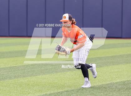 Thumbnail 2 in Rockwall vs. Rockwall-Heath (UIL 6A Regional Finals Game 3) photogallery.