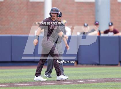 Thumbnail 2 in Rockwall vs. Rockwall-Heath (UIL 6A Regional Finals Game 3) photogallery.