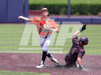 Thumbnail 3 in Rockwall vs. Rockwall-Heath (UIL 6A Regional Finals Game 3) photogallery.