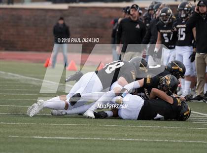 Thumbnail 3 in Arapahoe vs. Lakewood (CHSAA 5A First Round) photogallery.