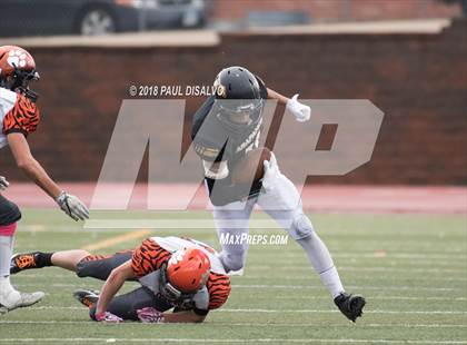 Thumbnail 2 in Arapahoe vs. Lakewood (CHSAA 5A First Round) photogallery.