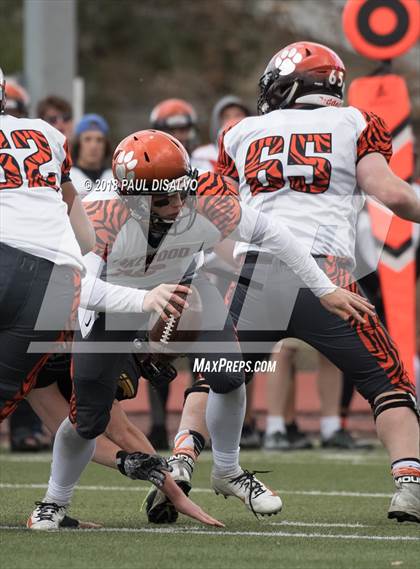 Thumbnail 1 in Arapahoe vs. Lakewood (CHSAA 5A First Round) photogallery.