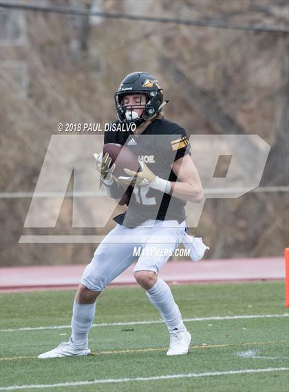 Thumbnail 2 in Arapahoe vs. Lakewood (CHSAA 5A First Round) photogallery.