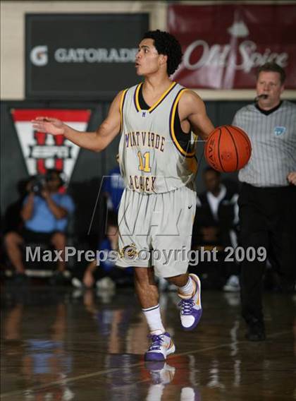 Thumbnail 2 in Montverde Academy vs St. Benedicts (City of Palms Classic) photogallery.