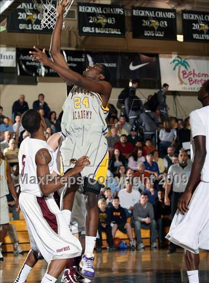 Thumbnail 3 in Montverde Academy vs St. Benedicts (City of Palms Classic) photogallery.