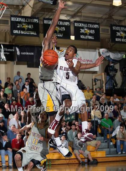 Thumbnail 2 in Montverde Academy vs St. Benedicts (City of Palms Classic) photogallery.