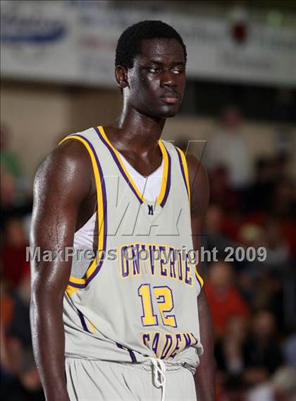 Thumbnail 1 in Montverde Academy vs St. Benedicts (City of Palms Classic) photogallery.