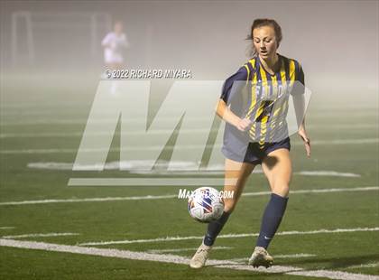 Thumbnail 3 in Pembroke vs Bow (NHIAA D2 Semifinal) photogallery.