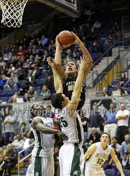 Thumbnail 3 in De La Salle vs. Archbishop Mitty (Martin Luther King Classic) photogallery.