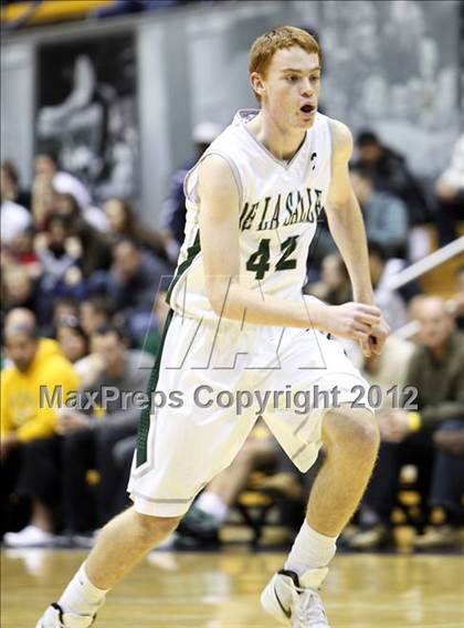Thumbnail 2 in De La Salle vs. Archbishop Mitty (Martin Luther King Classic) photogallery.