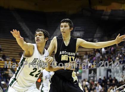 Thumbnail 1 in De La Salle vs. Archbishop Mitty (Martin Luther King Classic) photogallery.