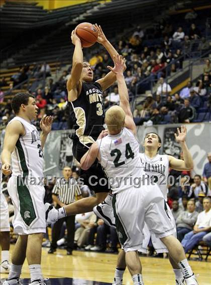 Thumbnail 3 in De La Salle vs. Archbishop Mitty (Martin Luther King Classic) photogallery.