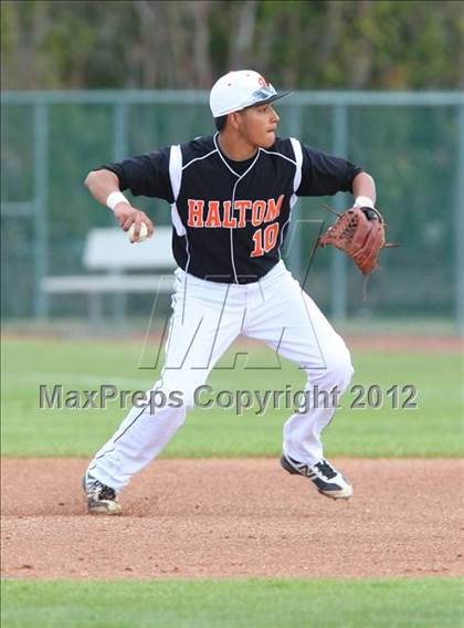 Thumbnail 3 in Haltom @ MacArthur photogallery.