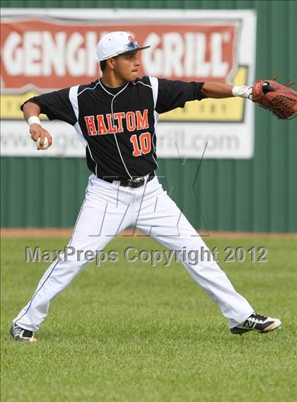 Thumbnail 3 in Haltom @ MacArthur photogallery.