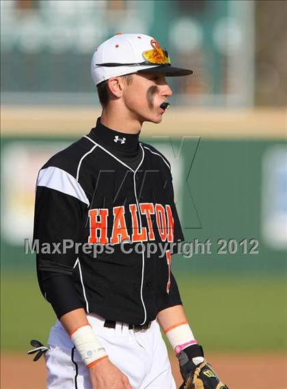 Thumbnail 3 in Haltom @ MacArthur photogallery.