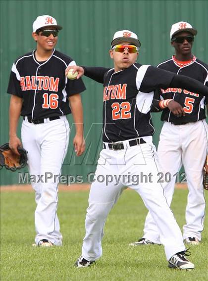 Thumbnail 3 in Haltom @ MacArthur photogallery.