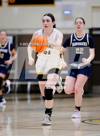 Thumbnail 3 in La Costa Canyon vs. El Dorado (So Cal Holiday Prep Classic) photogallery.