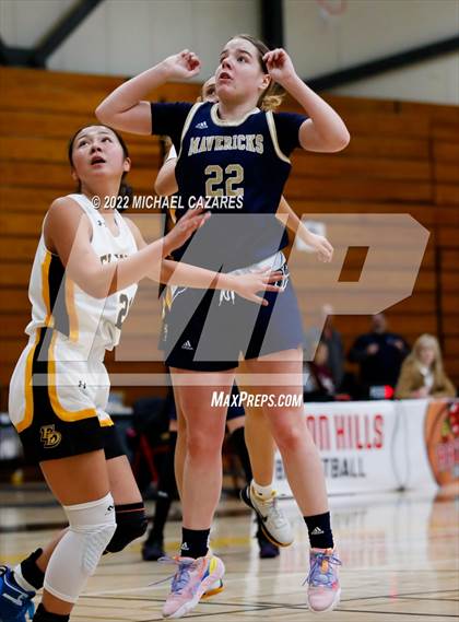 Thumbnail 3 in La Costa Canyon vs. El Dorado (So Cal Holiday Prep Classic) photogallery.