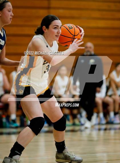 Thumbnail 1 in La Costa Canyon vs. El Dorado (So Cal Holiday Prep Classic) photogallery.
