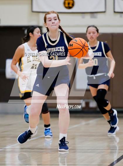 Thumbnail 2 in La Costa Canyon vs. El Dorado (So Cal Holiday Prep Classic) photogallery.