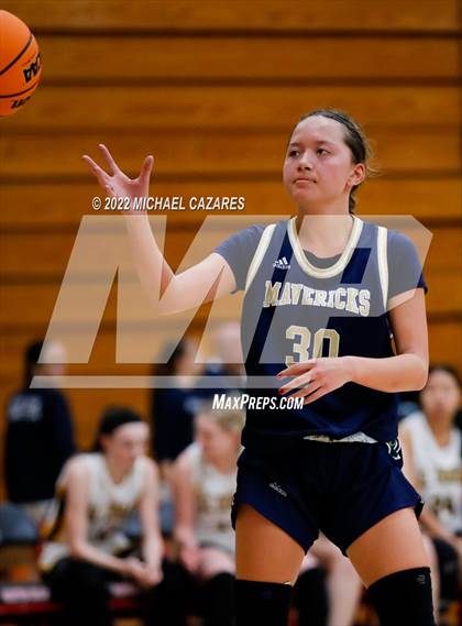 Thumbnail 3 in La Costa Canyon vs. El Dorado (So Cal Holiday Prep Classic) photogallery.
